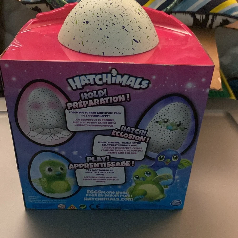 Hatchimals Owlicorn Exclusive Magical Creature [RANDOM Color (Green or Blue ) - Picture 3 of 4